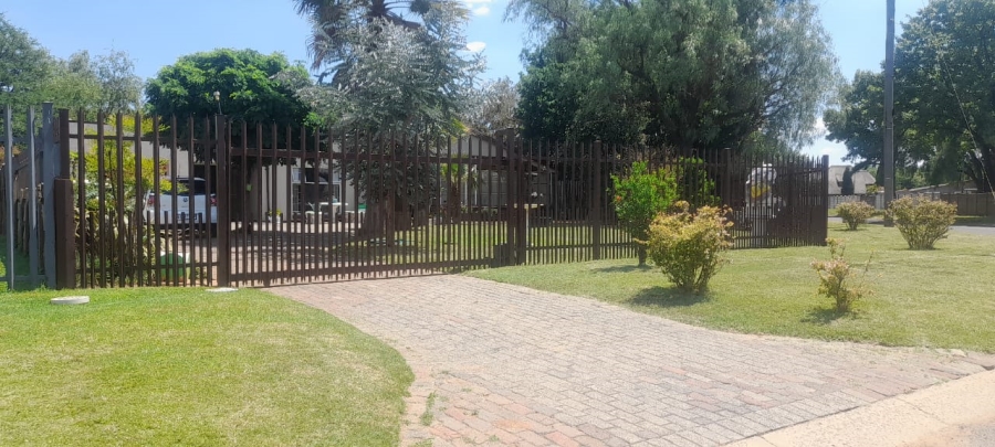 3 Bedroom Property for Sale in Rothdene Gauteng