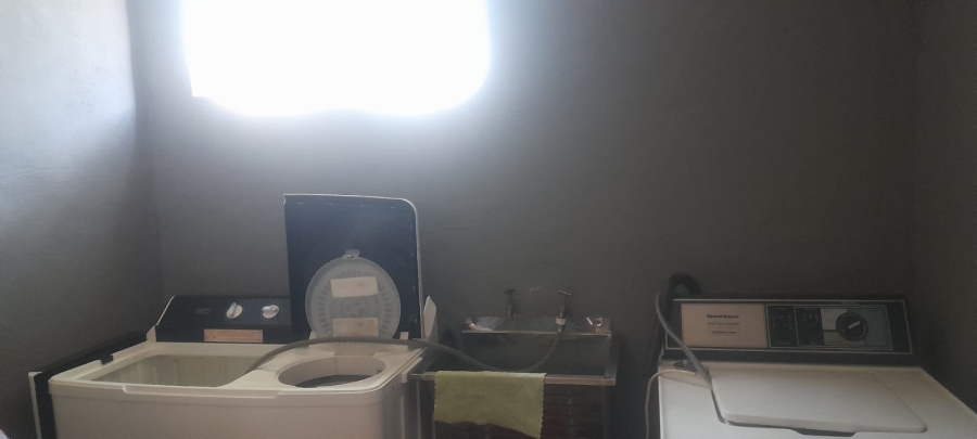 3 Bedroom Property for Sale in Rothdene Gauteng