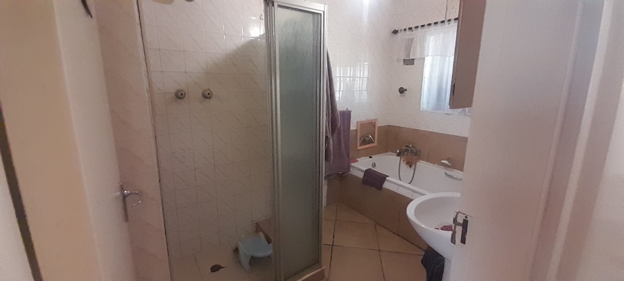 3 Bedroom Property for Sale in Rothdene Gauteng