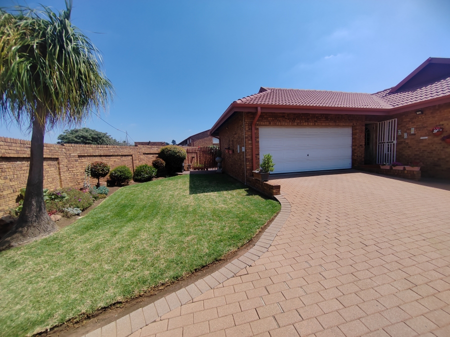 3 Bedroom Property for Sale in Sunair Park Gauteng