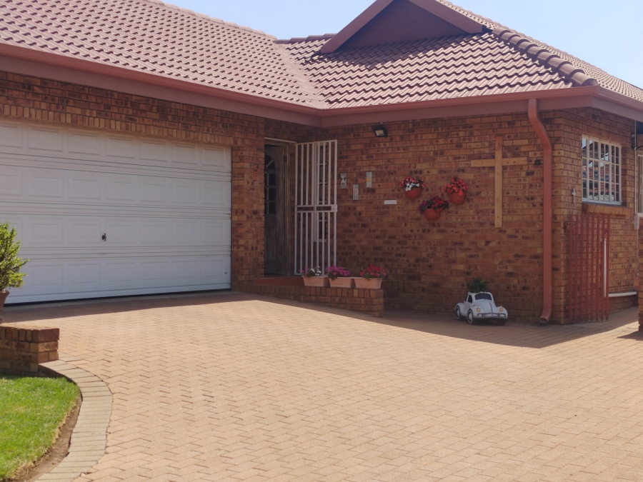 3 Bedroom Property for Sale in Sunair Park Gauteng