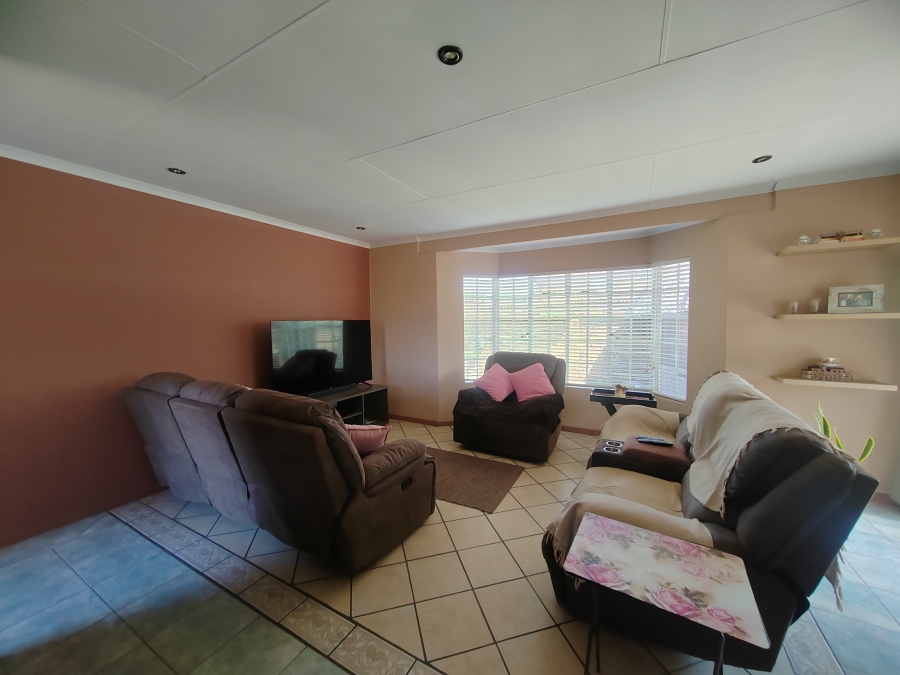 3 Bedroom Property for Sale in Sunair Park Gauteng
