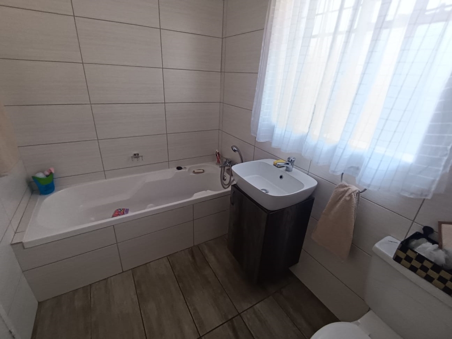 3 Bedroom Property for Sale in Sunair Park Gauteng