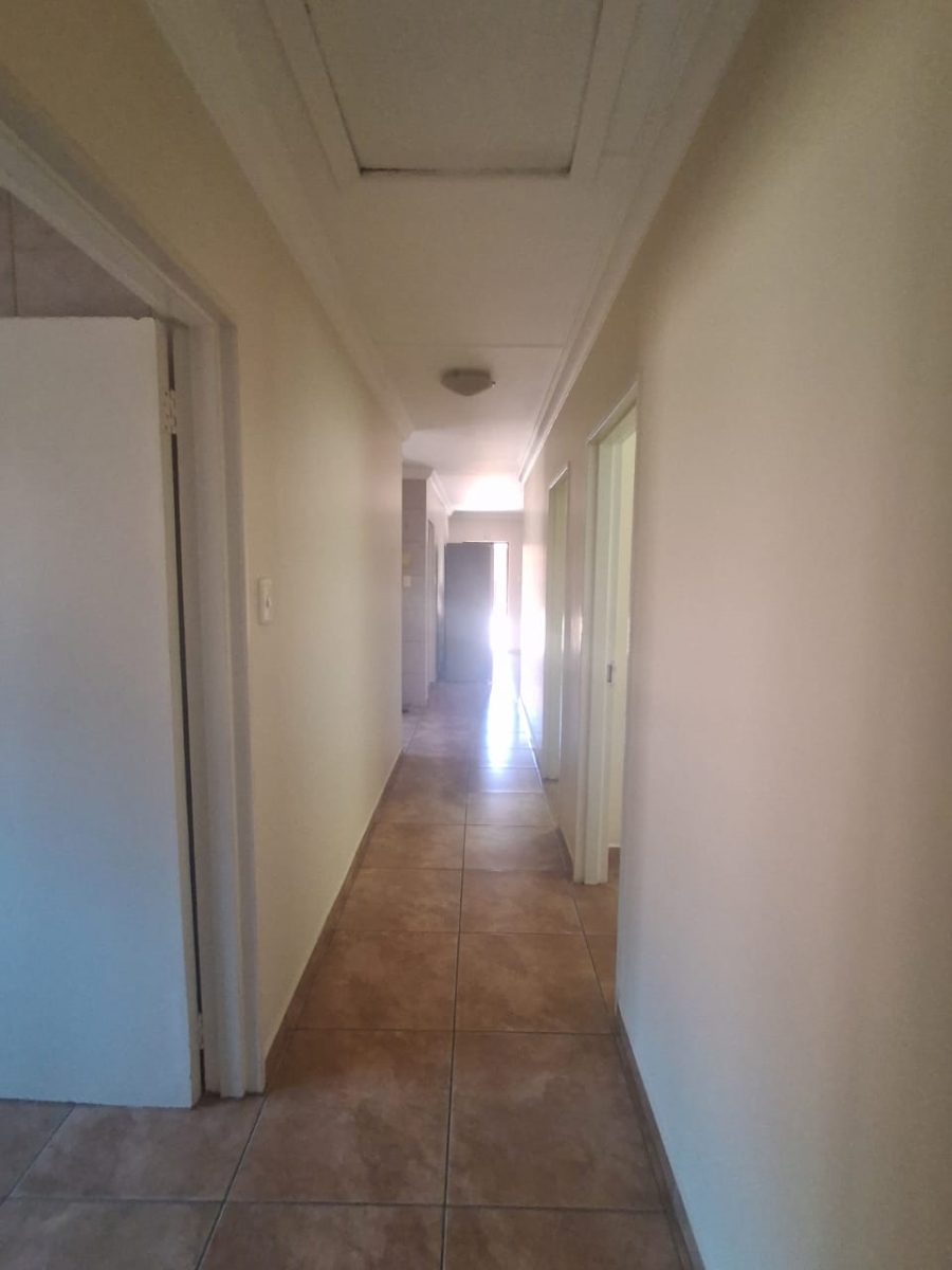 3 Bedroom Property for Sale in Three Rivers Proper Gauteng