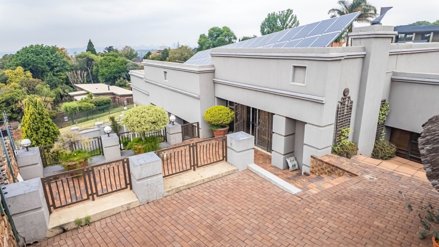 4 Bedroom Property for Sale in Northcliff Gauteng