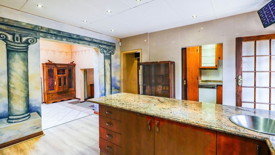 4 Bedroom Property for Sale in Northcliff Gauteng