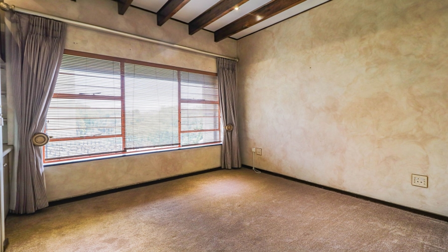 4 Bedroom Property for Sale in Northcliff Gauteng