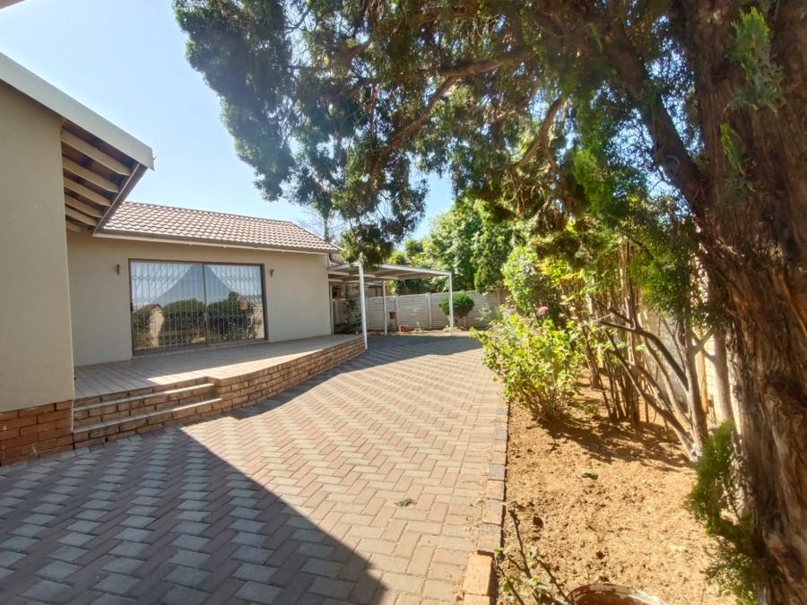 3 Bedroom Property for Sale in Vanderbijlpark SE 2 Gauteng