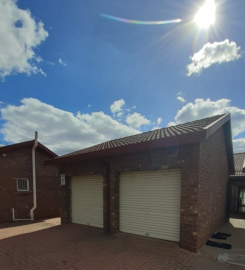 2 Bedroom Property for Sale in Erasmus Gauteng