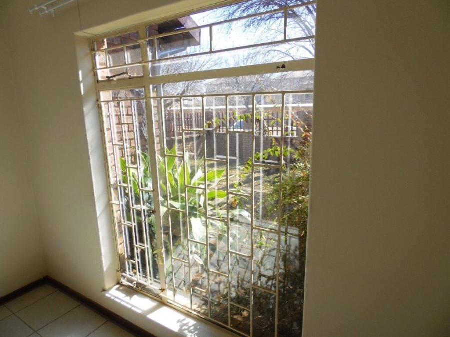 2 Bedroom Property for Sale in Erasmus Gauteng