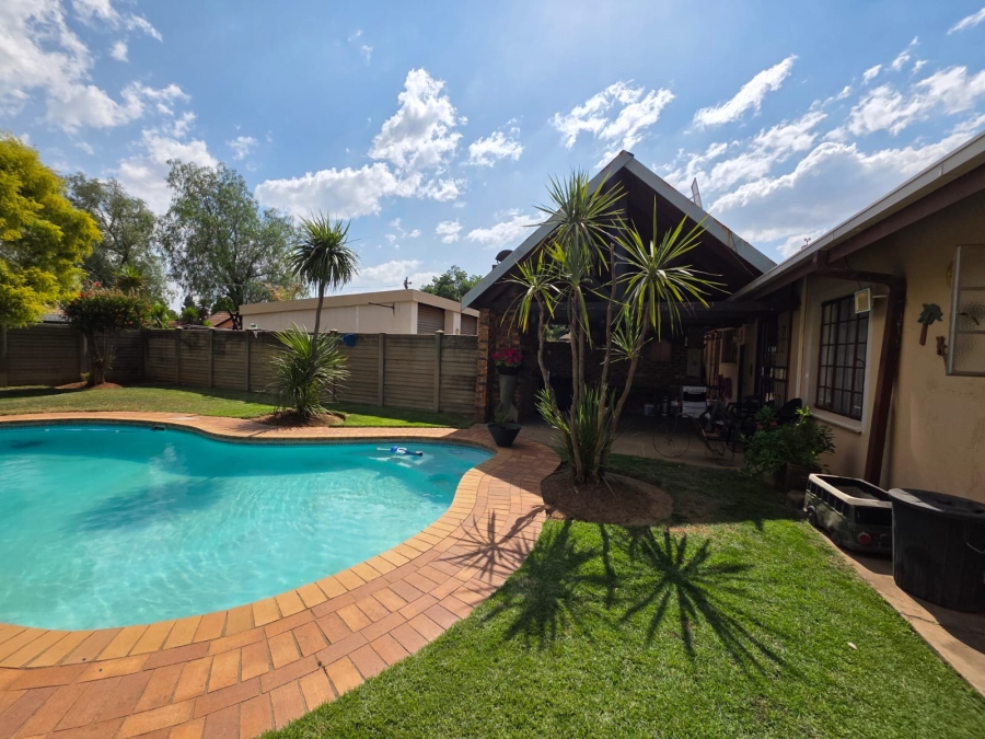 3 Bedroom Property for Sale in Waldrift Gauteng