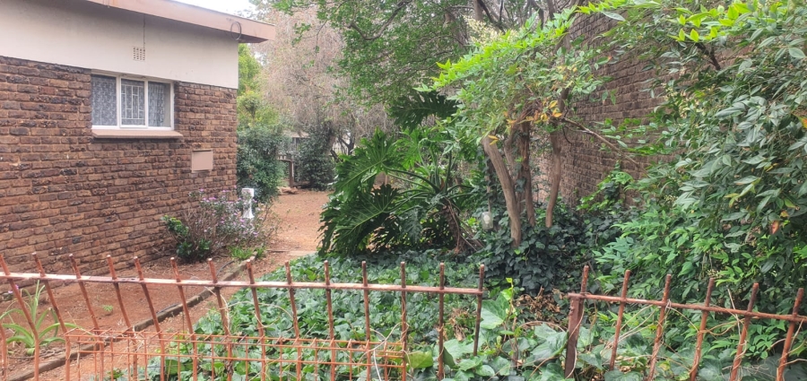 5 Bedroom Property for Sale in Rensburg Gauteng