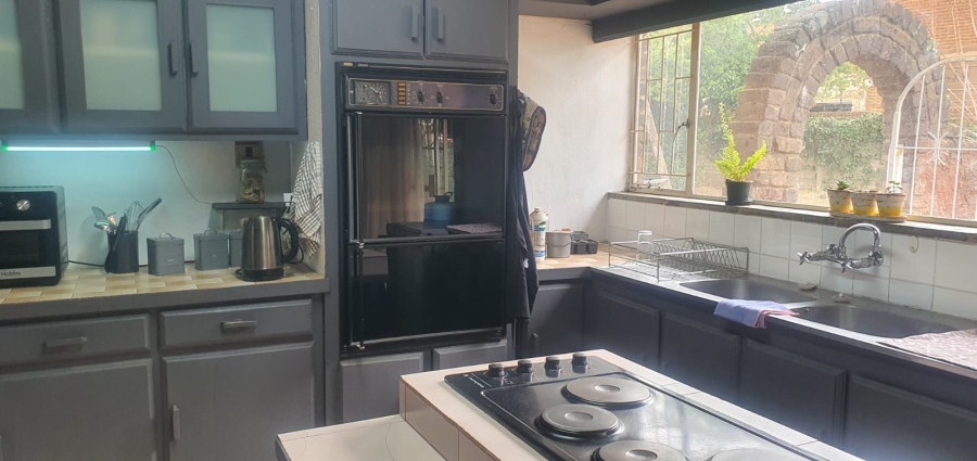 5 Bedroom Property for Sale in Rensburg Gauteng