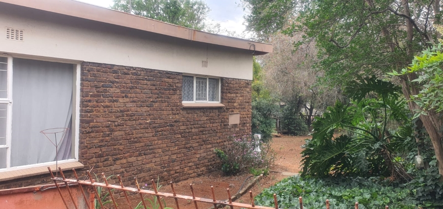 5 Bedroom Property for Sale in Rensburg Gauteng