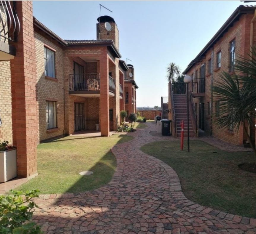 2 Bedroom Property for Sale in Sonneveld Gauteng