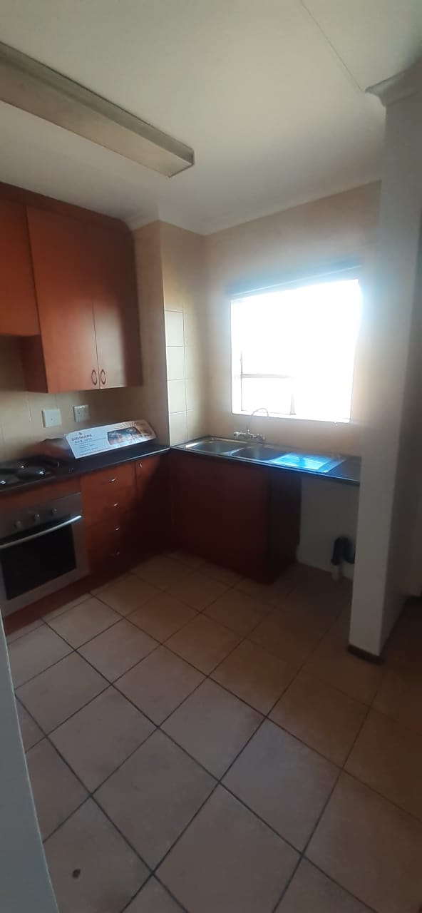 2 Bedroom Property for Sale in Sonneveld Gauteng