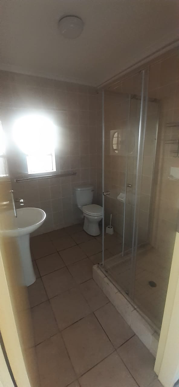 2 Bedroom Property for Sale in Sonneveld Gauteng