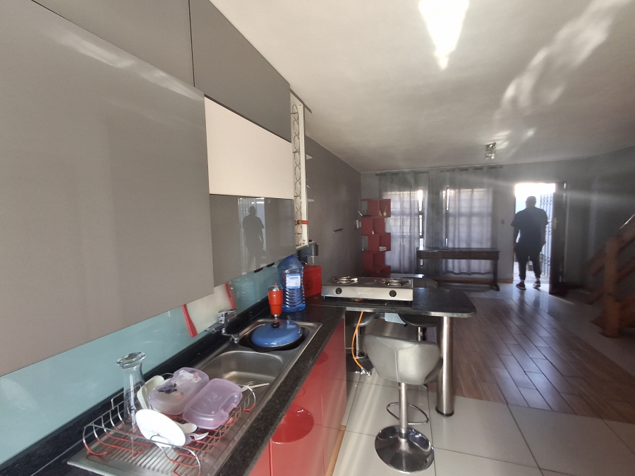 2 Bedroom Property for Sale in Birchleigh North Gauteng