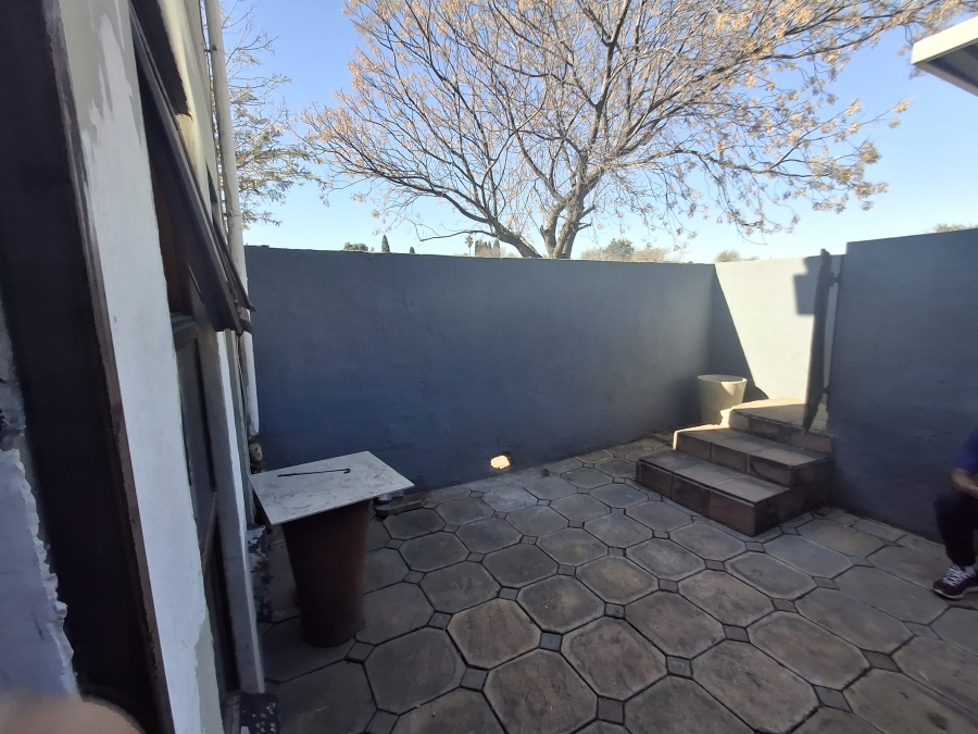 2 Bedroom Property for Sale in Birchleigh North Gauteng