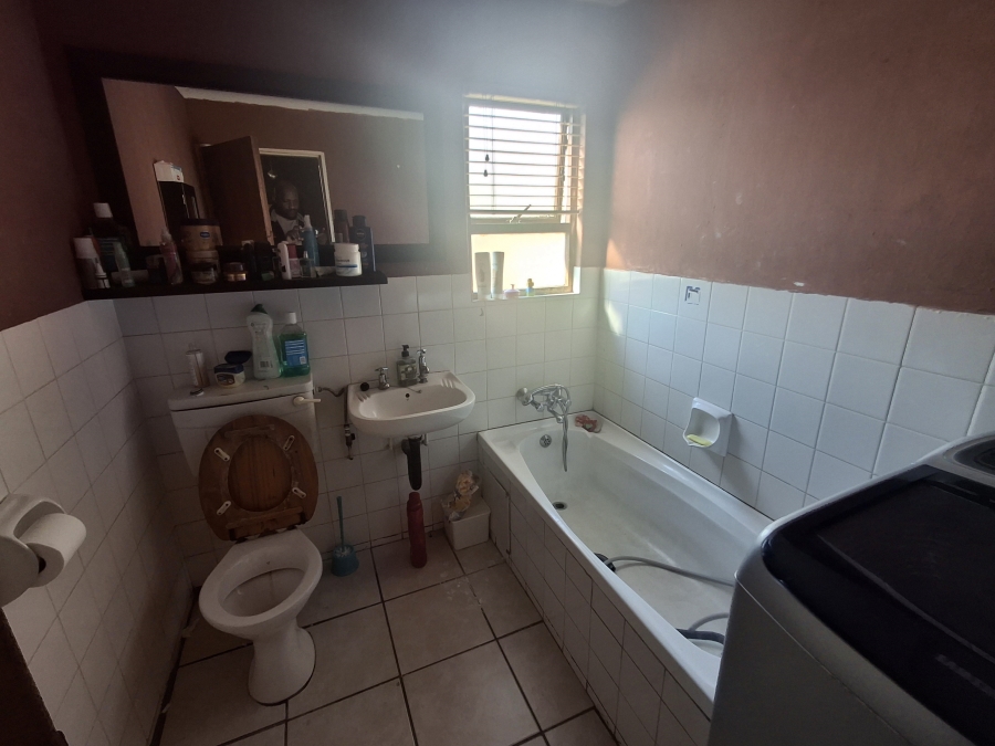 2 Bedroom Property for Sale in Birchleigh North Gauteng