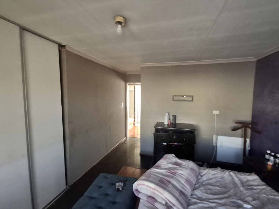 2 Bedroom Property for Sale in Birchleigh North Gauteng