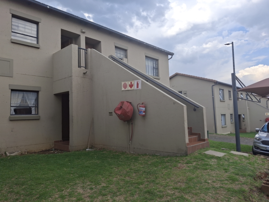 2 Bedroom Property for Sale in Albermarle Gauteng