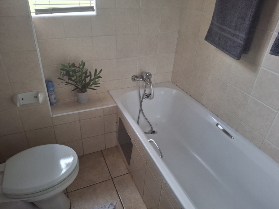 2 Bedroom Property for Sale in Albermarle Gauteng