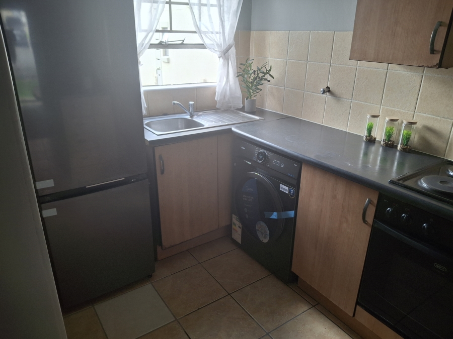 2 Bedroom Property for Sale in Albermarle Gauteng