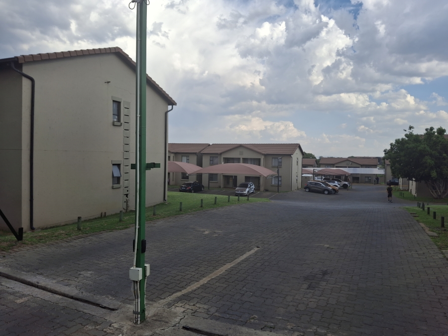 2 Bedroom Property for Sale in Albermarle Gauteng