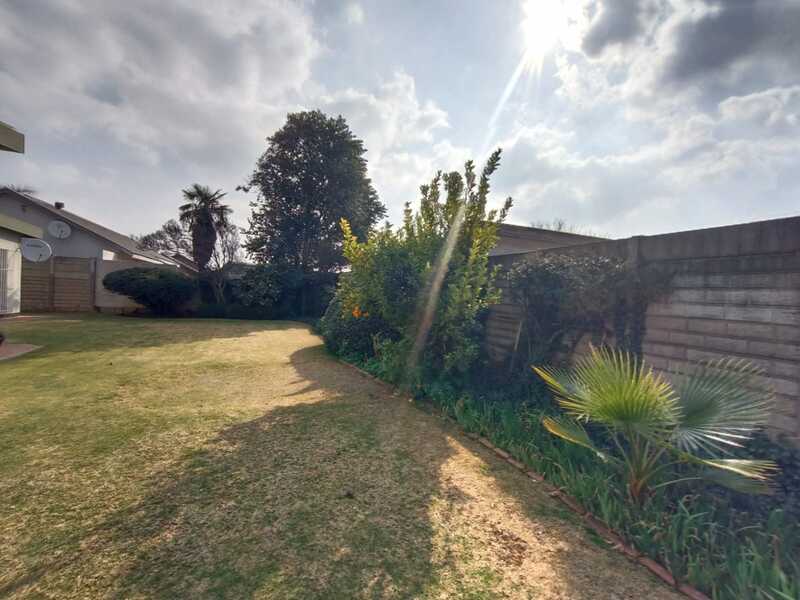 3 Bedroom Property for Sale in Vanderbijlpark SE 6 Gauteng