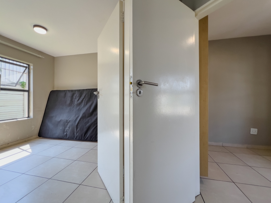 2 Bedroom Property for Sale in The Stewards Gauteng
