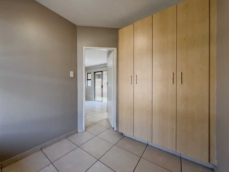 2 Bedroom Property for Sale in The Stewards Gauteng