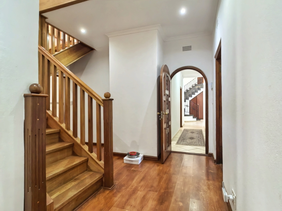 5 Bedroom Property for Sale in Northcliff Gauteng