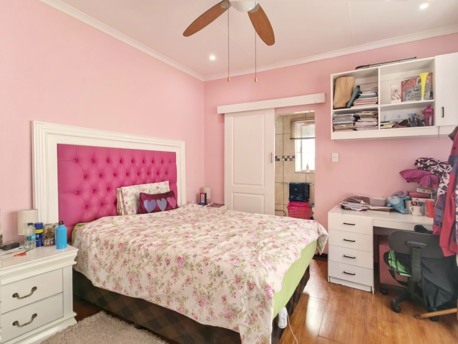 5 Bedroom Property for Sale in Northcliff Gauteng