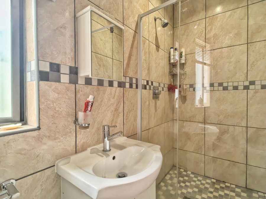 5 Bedroom Property for Sale in Northcliff Gauteng