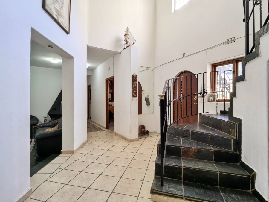5 Bedroom Property for Sale in Northcliff Gauteng
