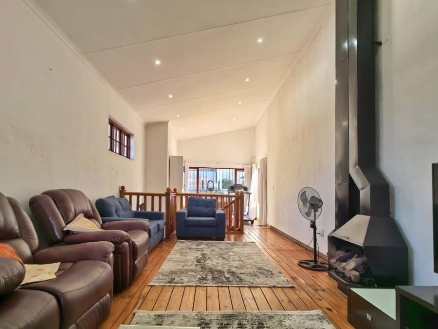 5 Bedroom Property for Sale in Northcliff Gauteng