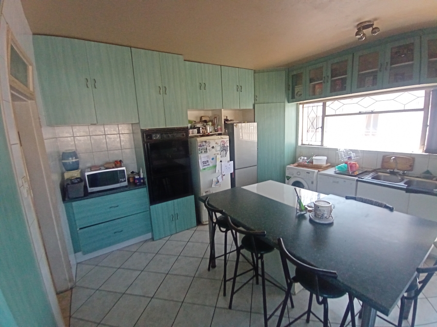 4 Bedroom Property for Sale in Glenanda Gauteng