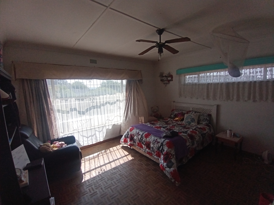 4 Bedroom Property for Sale in Glenanda Gauteng