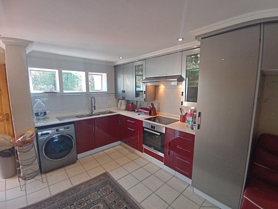 3 Bedroom Property for Sale in Oakdene Gauteng