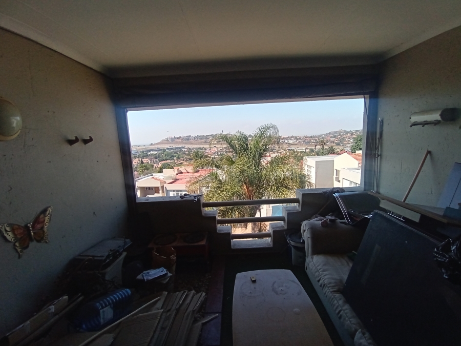 3 Bedroom Property for Sale in Oakdene Gauteng