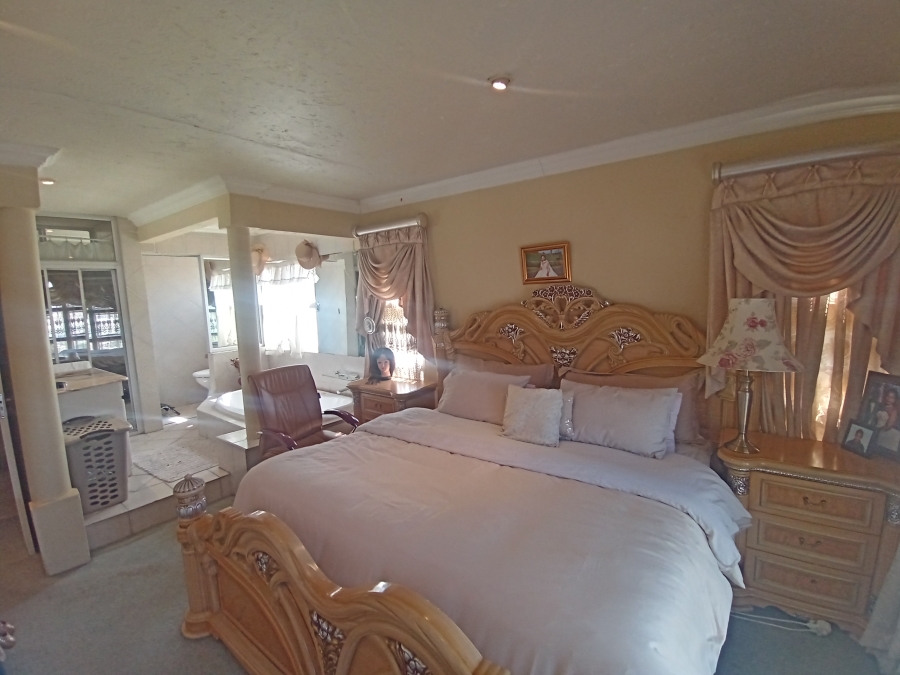3 Bedroom Property for Sale in Oakdene Gauteng