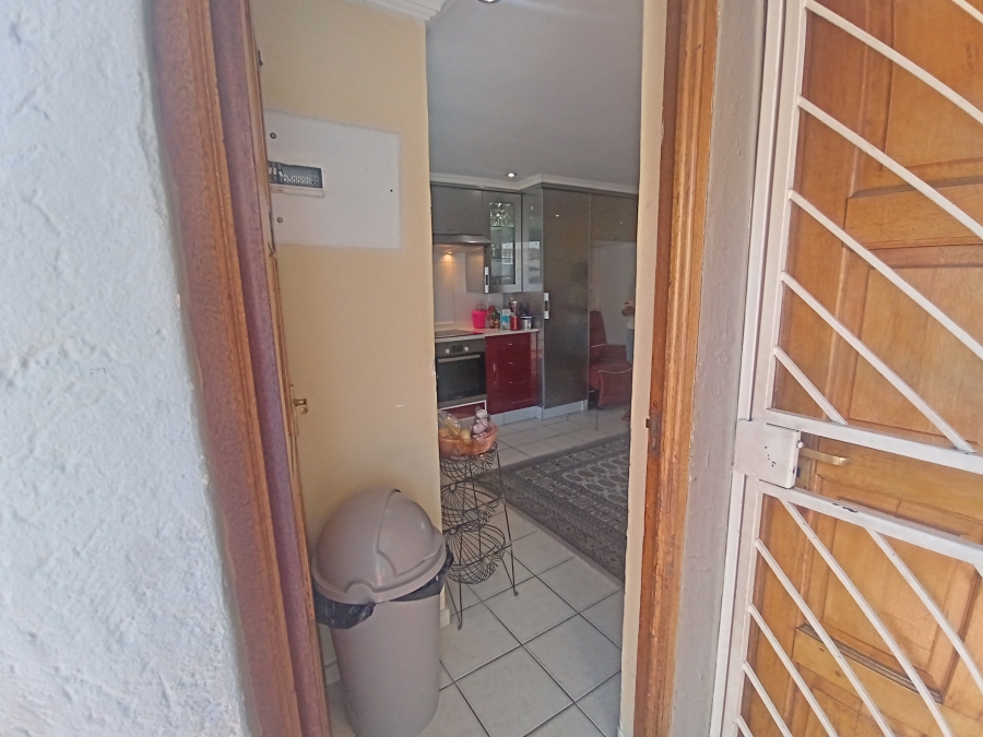 3 Bedroom Property for Sale in Oakdene Gauteng