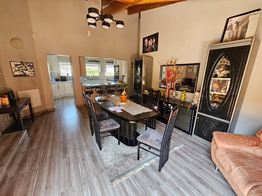 4 Bedroom Property for Sale in Bassonia Gauteng