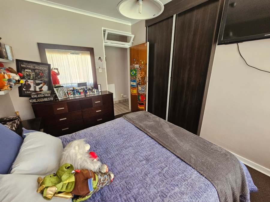 4 Bedroom Property for Sale in Bassonia Gauteng