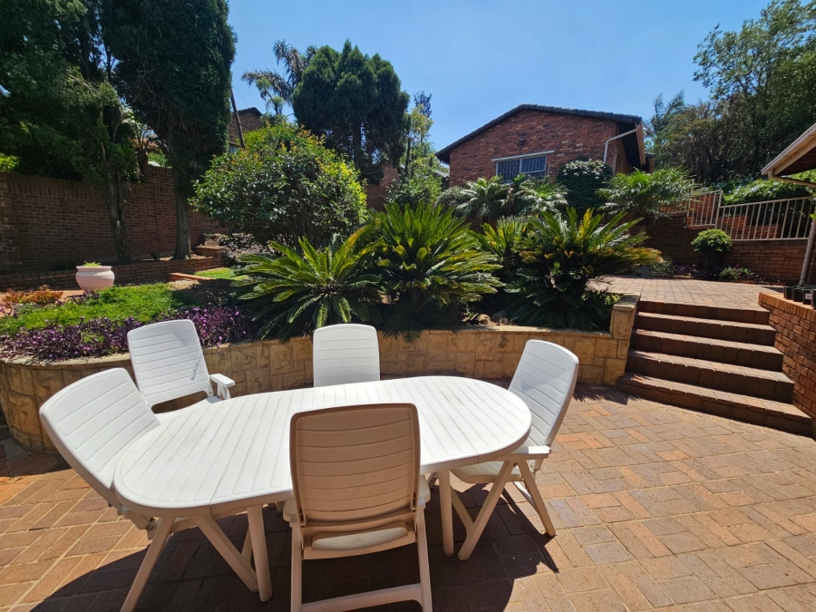 4 Bedroom Property for Sale in Bassonia Gauteng