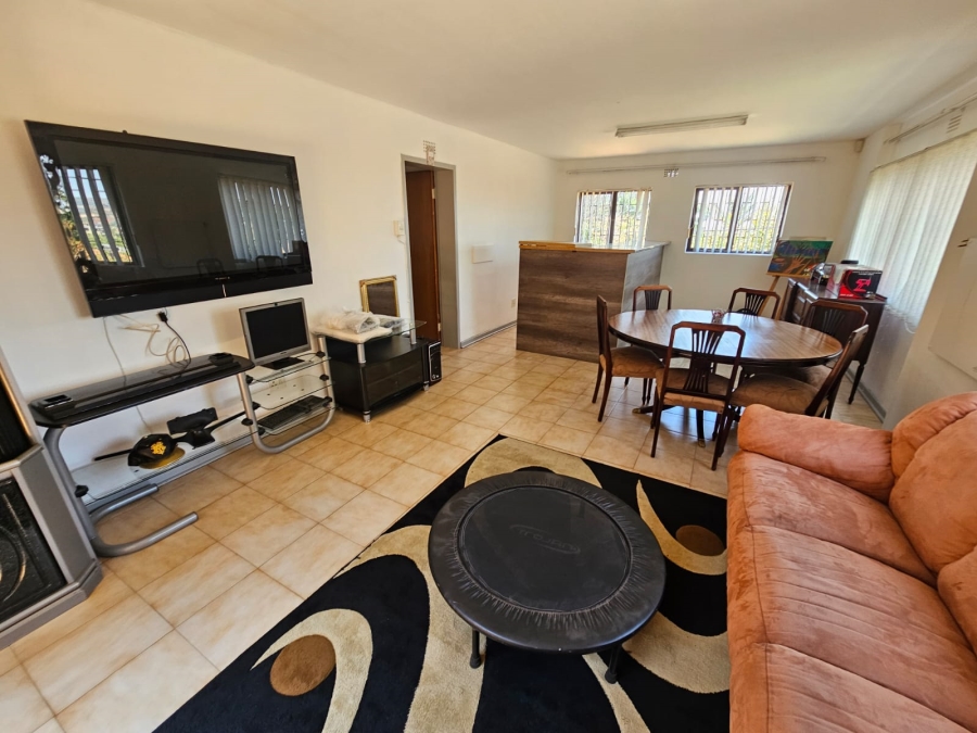 4 Bedroom Property for Sale in Bassonia Gauteng