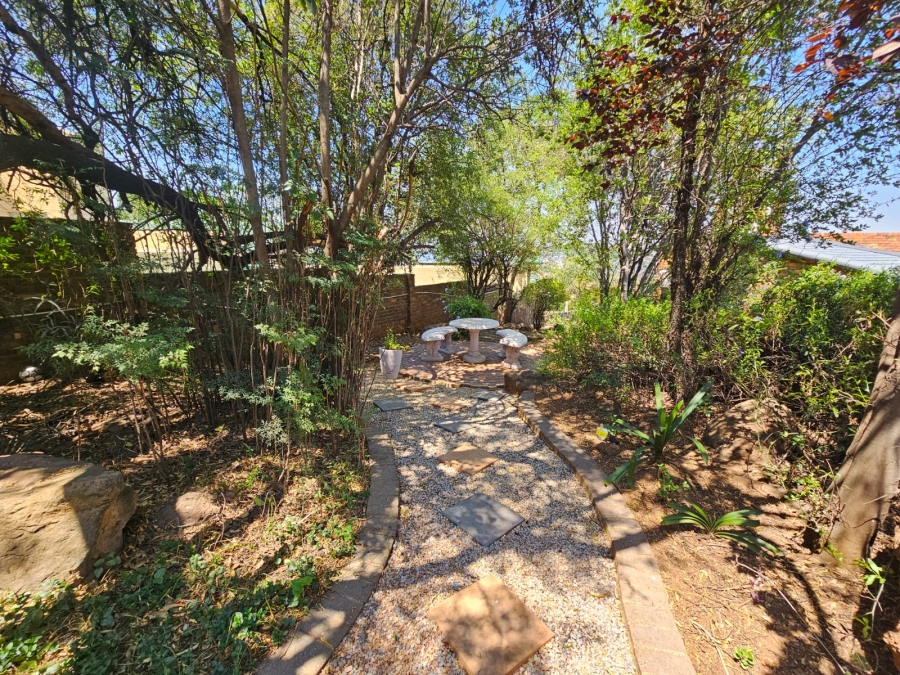 4 Bedroom Property for Sale in Bassonia Gauteng