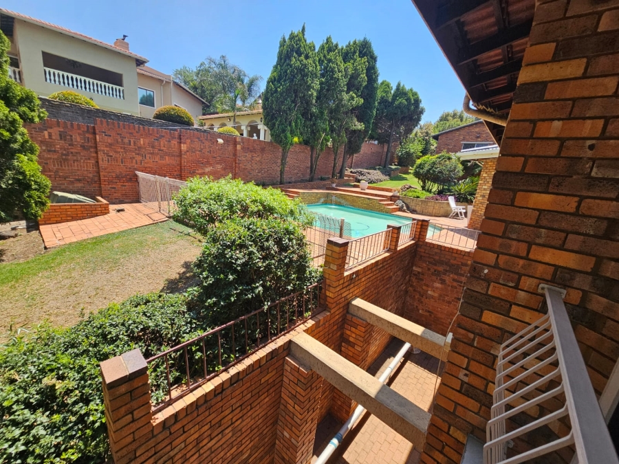 4 Bedroom Property for Sale in Bassonia Gauteng