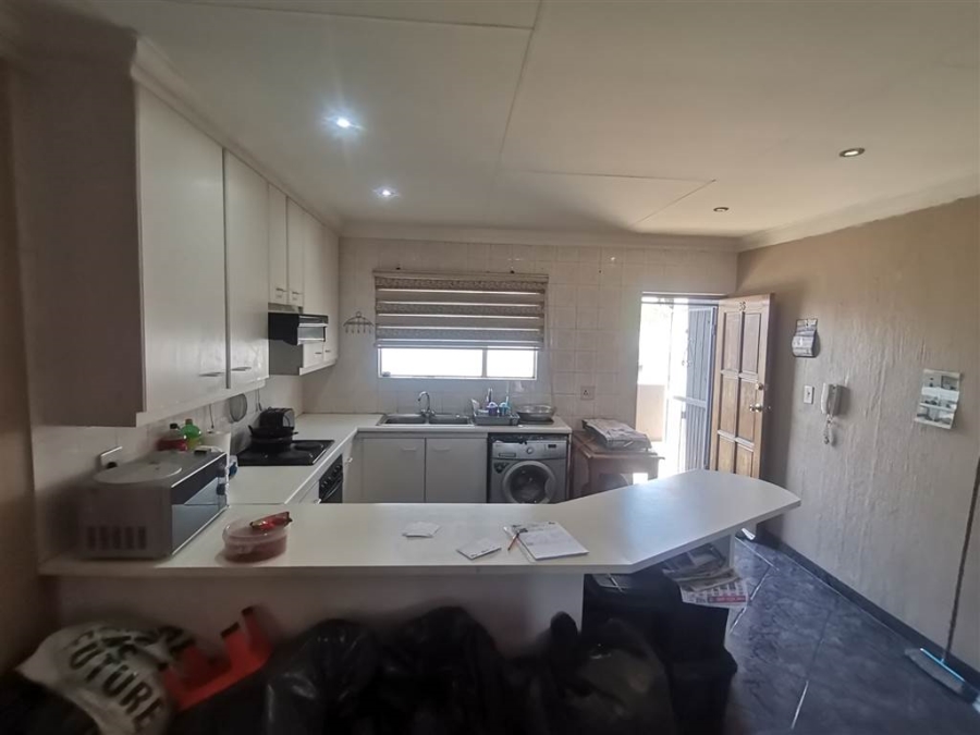 2 Bedroom Property for Sale in Raceview Gauteng